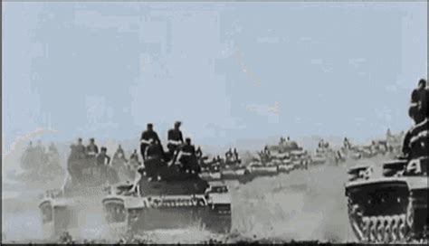 Panzer GIFs